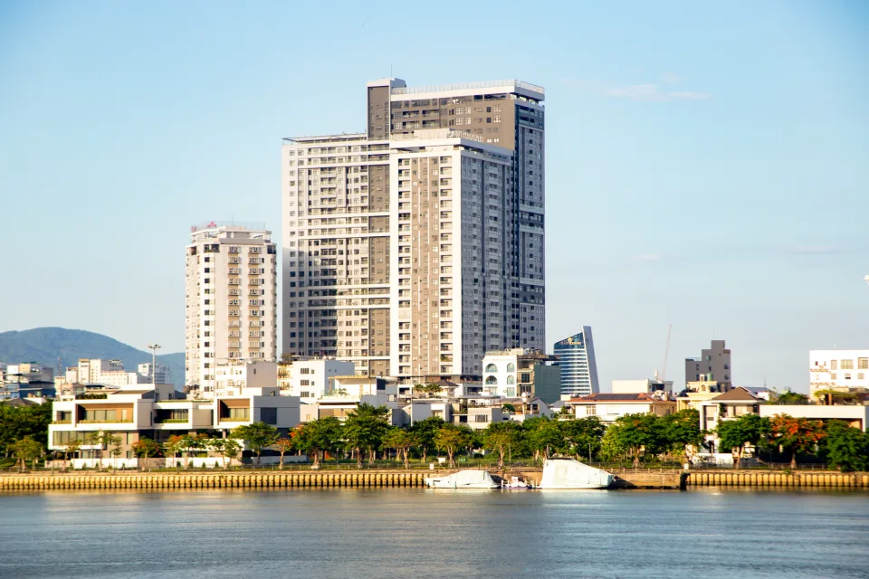 Người trực tiếp dẫn khách